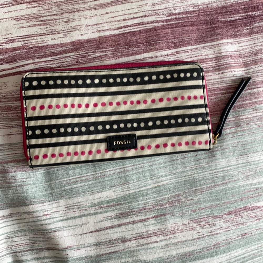 Fossil Full Zip Wallet